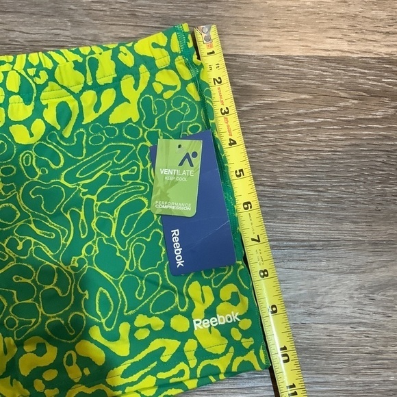 Reebok compression shorts - Picture 3 of 5